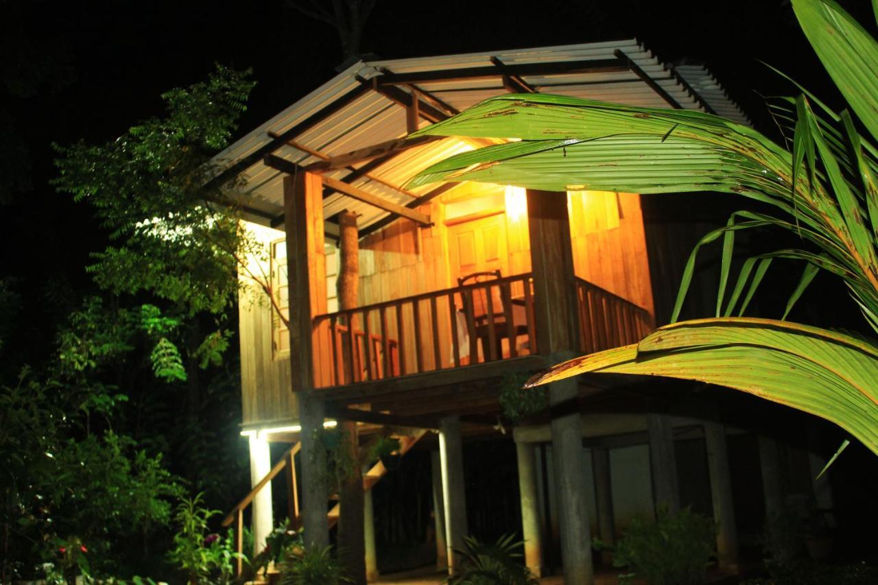 Ruk Sewana Villa Tree House Sigiriya Exterior foto